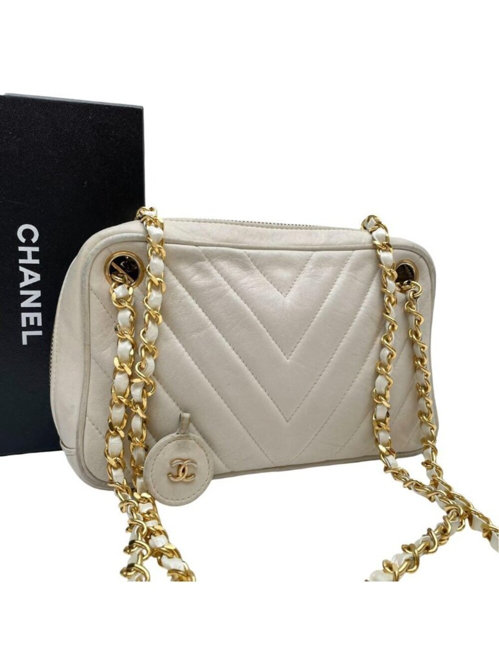 Chanel Lambskin V-stitch Chain Shoulder Bag White